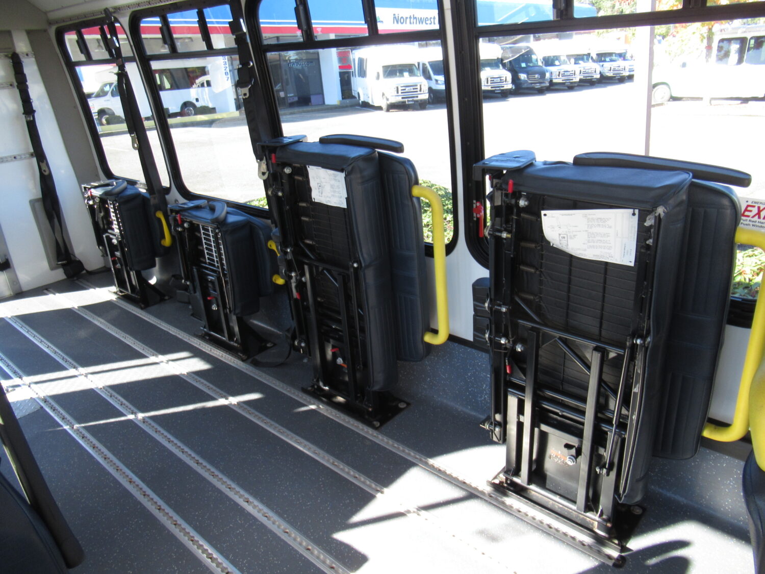 2014 Chevrolet Goshen 15 Passenger ADA Shuttle Bus - S43113 - Image 9