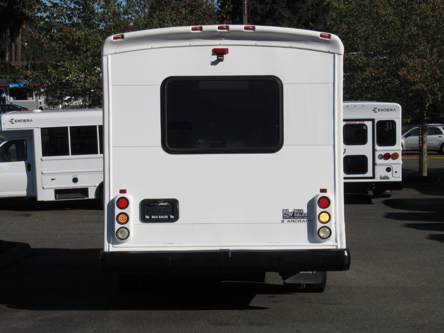 2006 Ford Starcraft Allstar 14 Passenger ADA Shuttle Bus - S21084 - Image 11