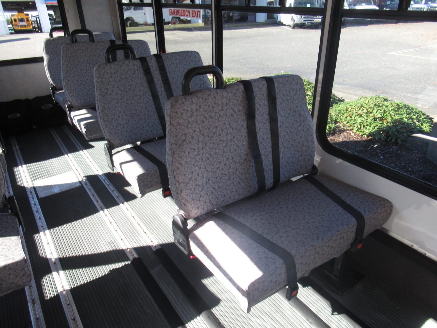 2006 Ford Starcraft Allstar 14 Passenger ADA Shuttle Bus - S21084 - Image 8