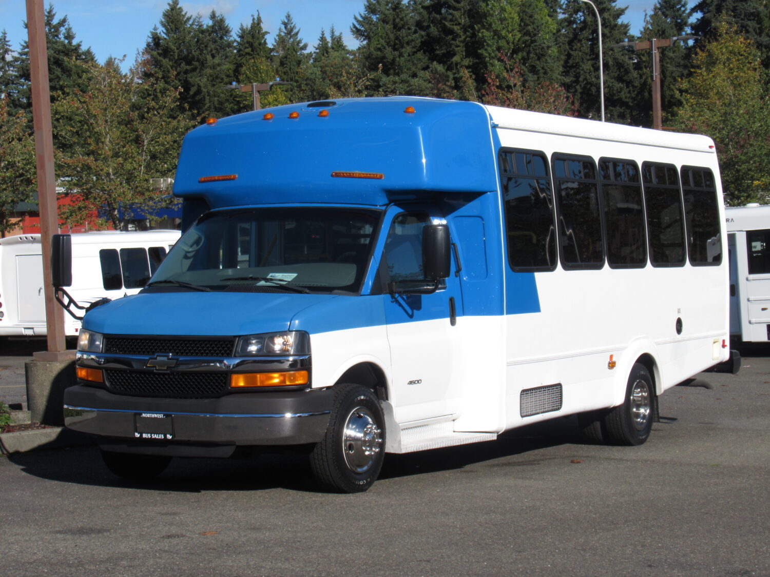 2014 Chevrolet Goshen 15 Passenger ADA Shuttle Bus - S57962 - Image 2