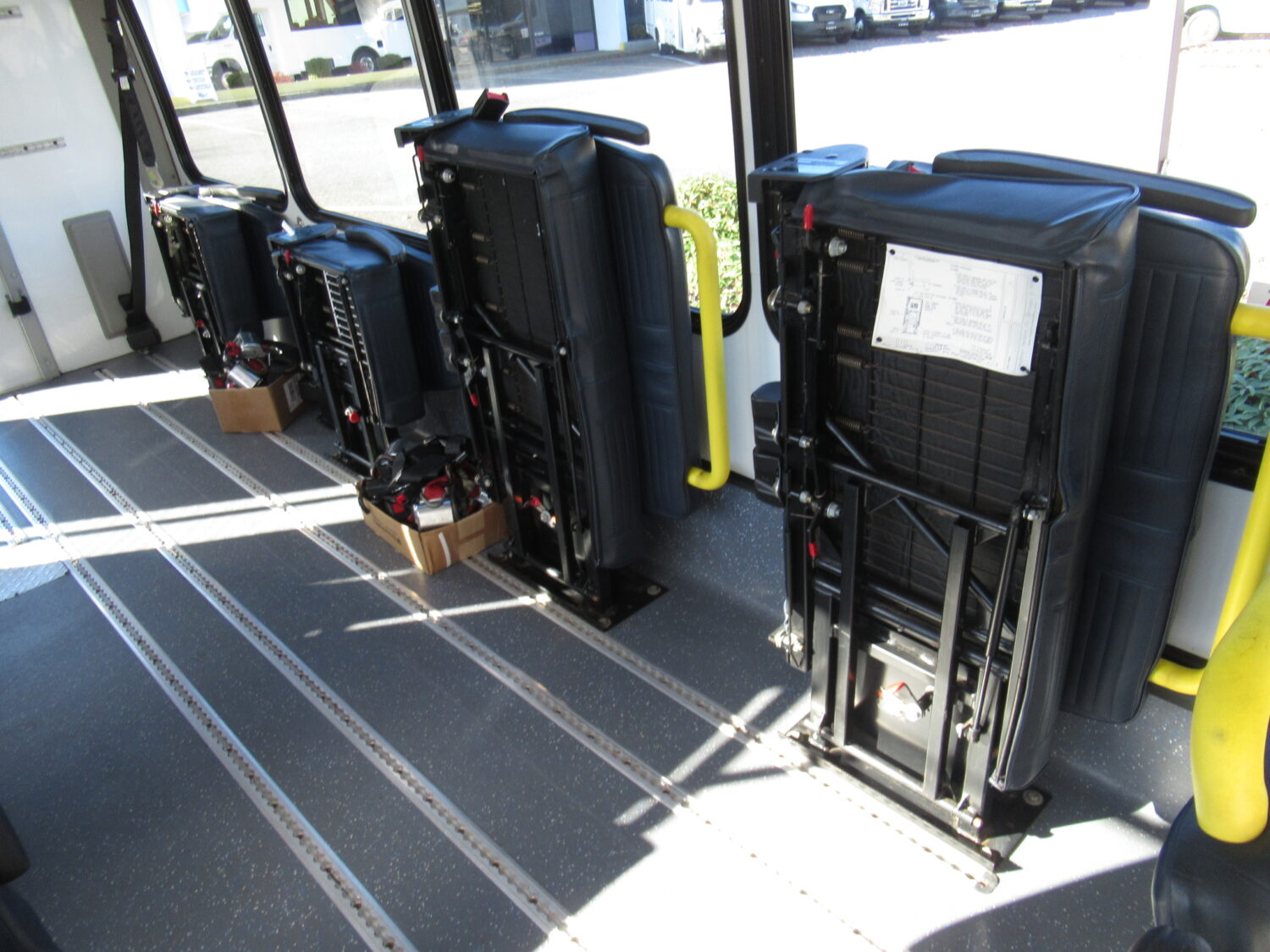 2014 Chevrolet Goshen 15 Passenger ADA Shuttle Bus - S57962 - Image 9