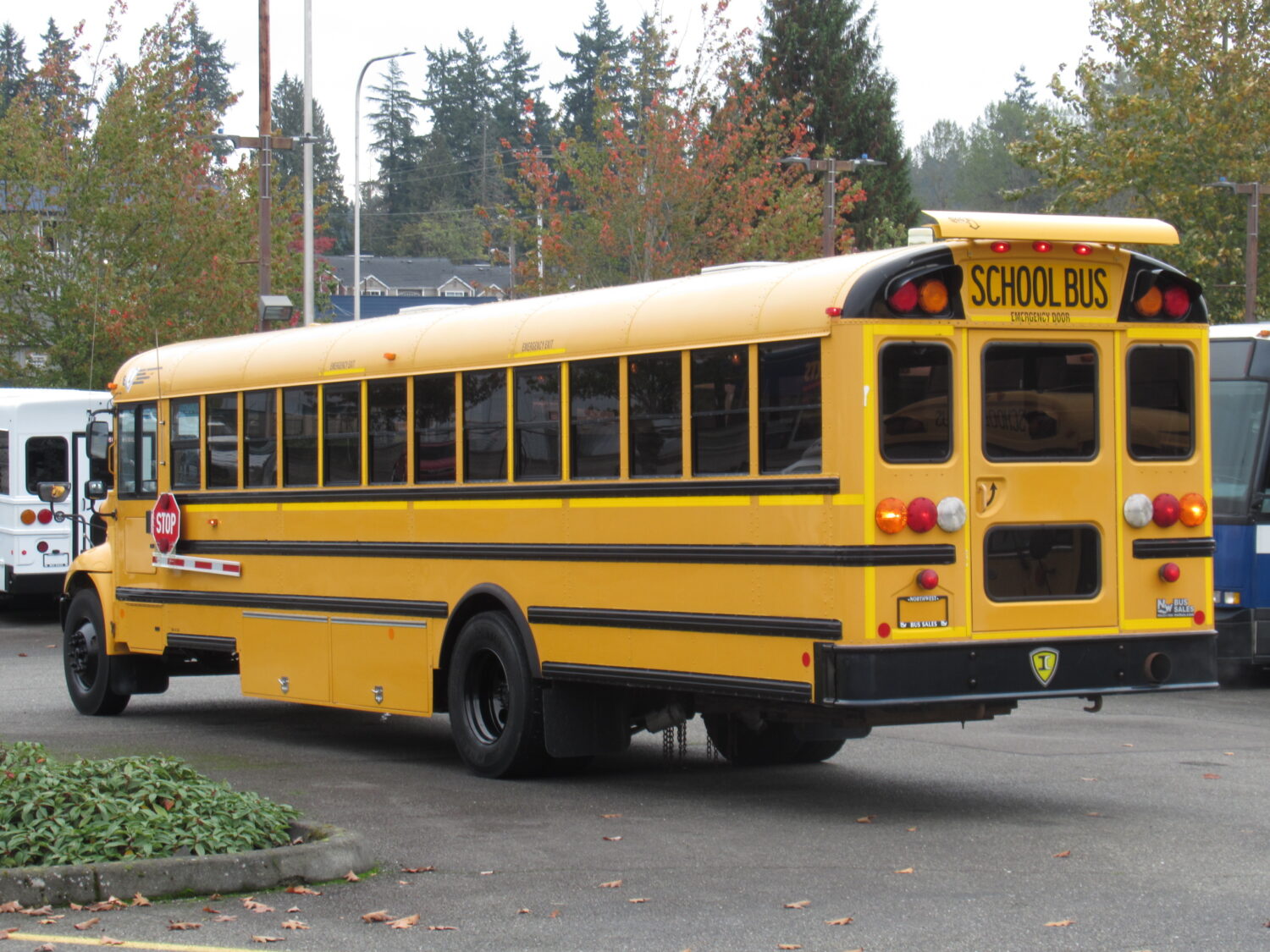 2012 International CE-300 72 Passenger School Bus - B83671 - Image 4
