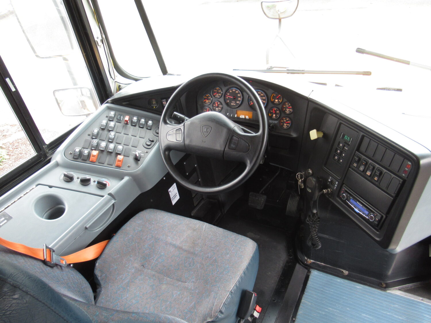 2012 International CE-300 72 Passenger School Bus - B83671 - Image 5