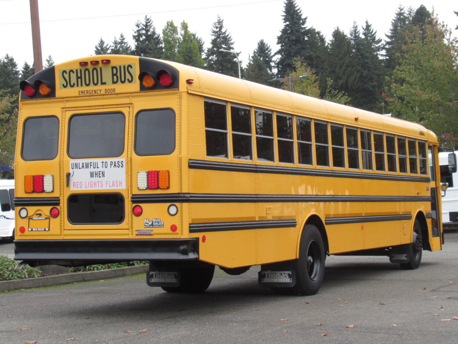 2011 Thomas Saf-T-Liner FE 78 Passenger School Bus - B31924 - Image 3