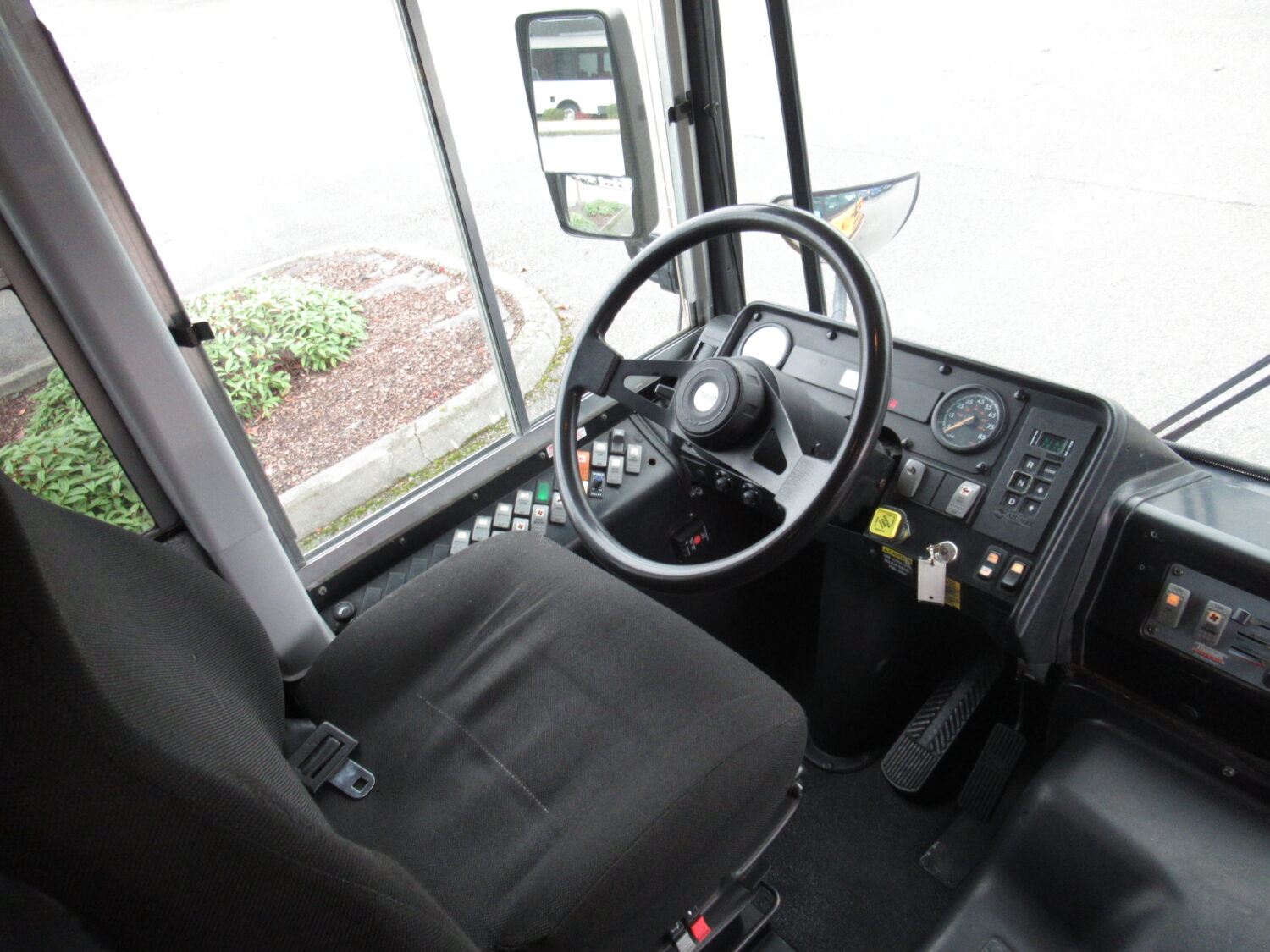 2011 Thomas Saf-T-Liner FE 78 Passenger School Bus - B31924 - Image 5