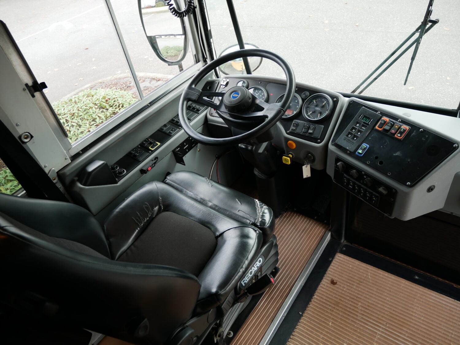 2010 Blue Bird All American 75 Passenger School Bus - B67058 - Image 5