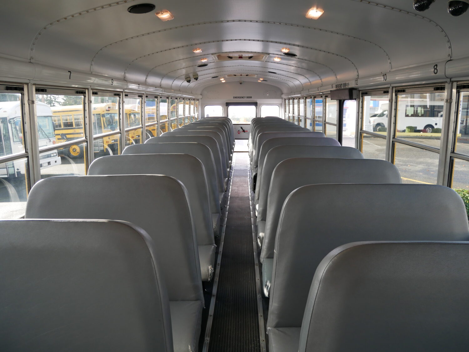 2006 Thomas Saf-T-Liner FE 83 Passenger School Bus - B71029 - Image 6