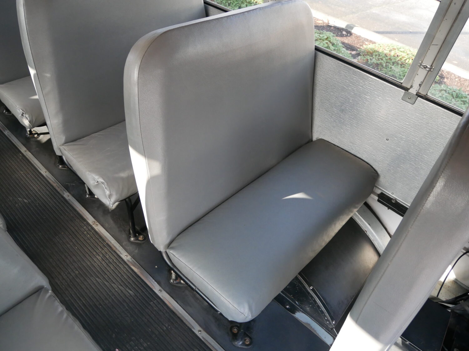 2006 Thomas Saf-T-Liner FE 83 Passenger School Bus - B71029 - Image 9