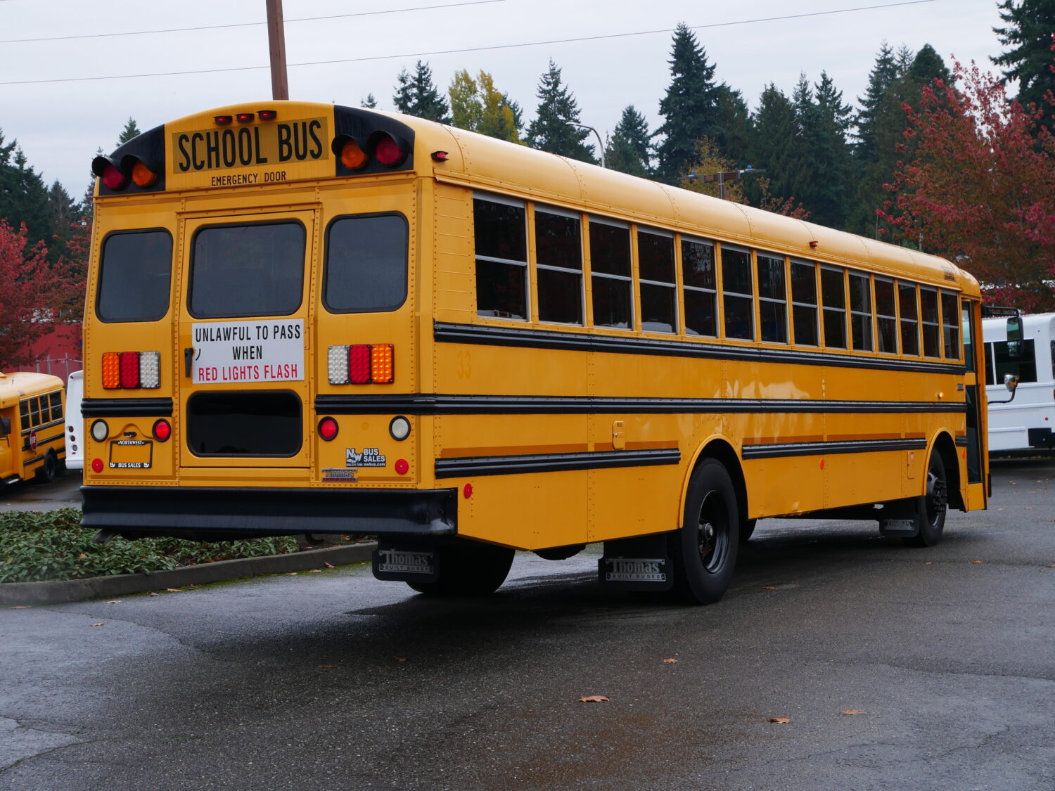 2011 Thomas Saf-T-Liner FE 78 Passenger School Bus - B31922 - Image 3