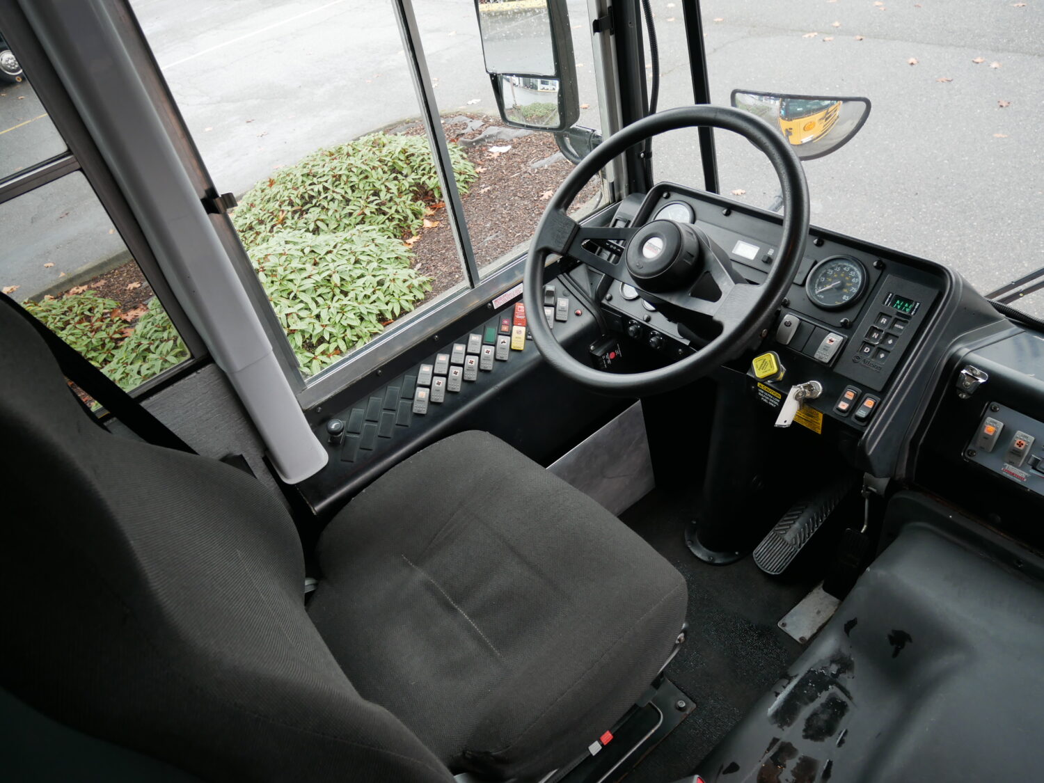 2011 Thomas Saf-T-Liner FE 78 Passenger School Bus - B31922 - Image 5