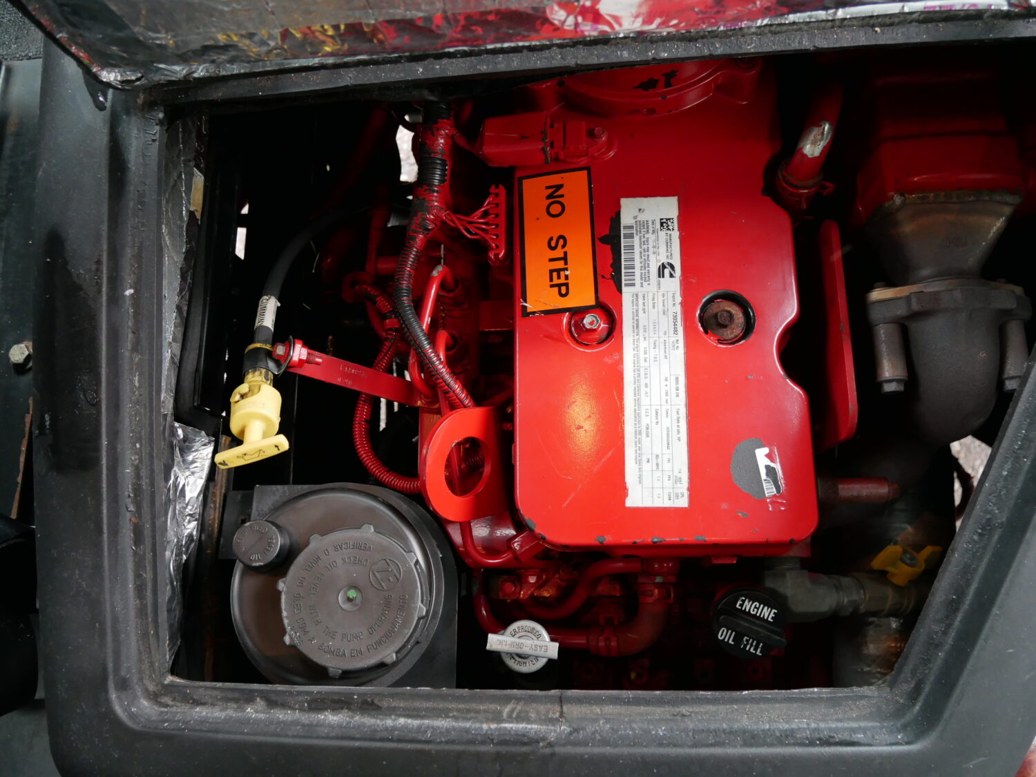 2011 Thomas Saf-T-Liner FE 78 Passenger School Bus - B31922 - Image 10