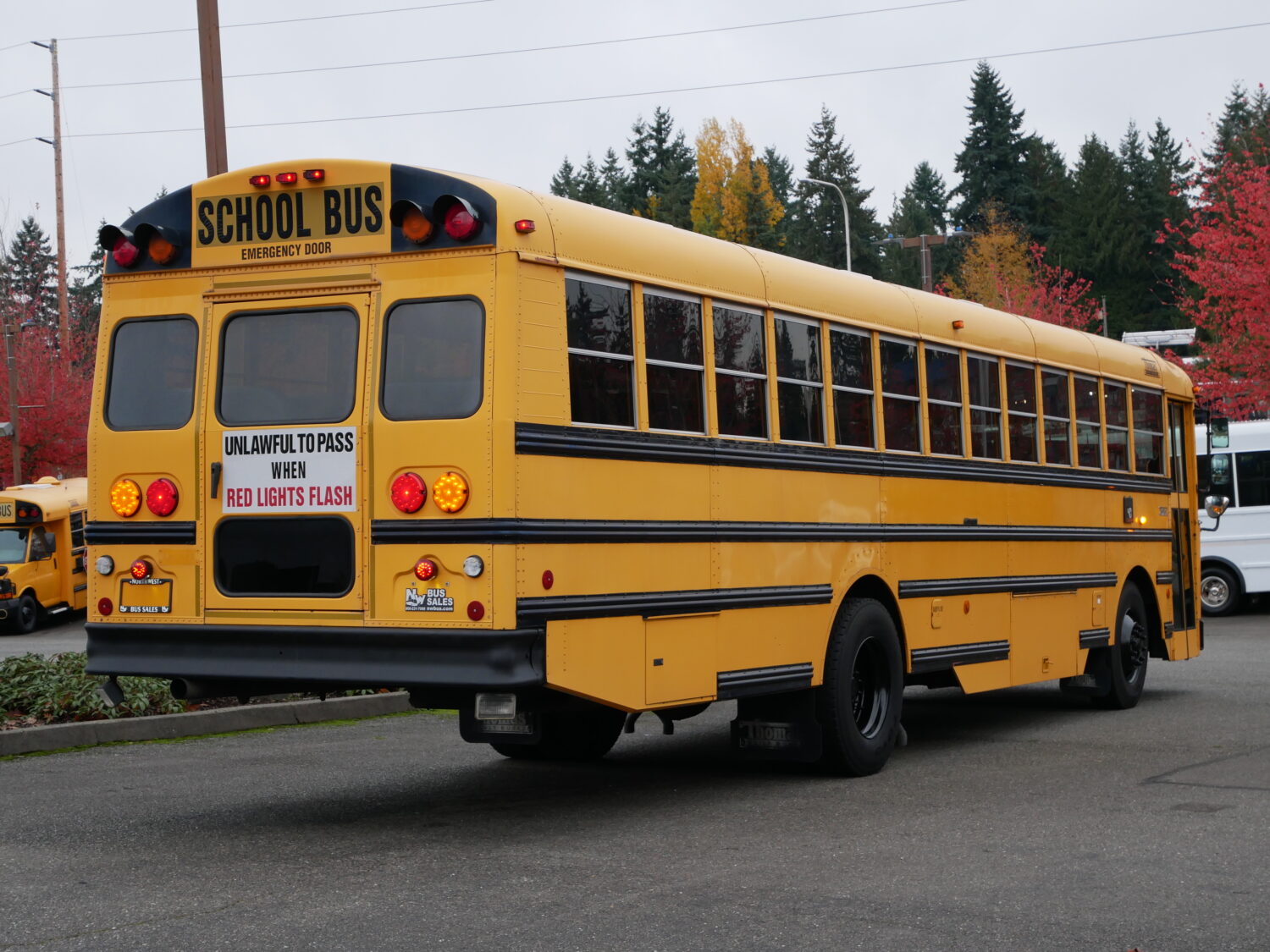 2004 Thomas Saf-T-Liner FE 78 Passenger School Bus - B34630 - Image 3