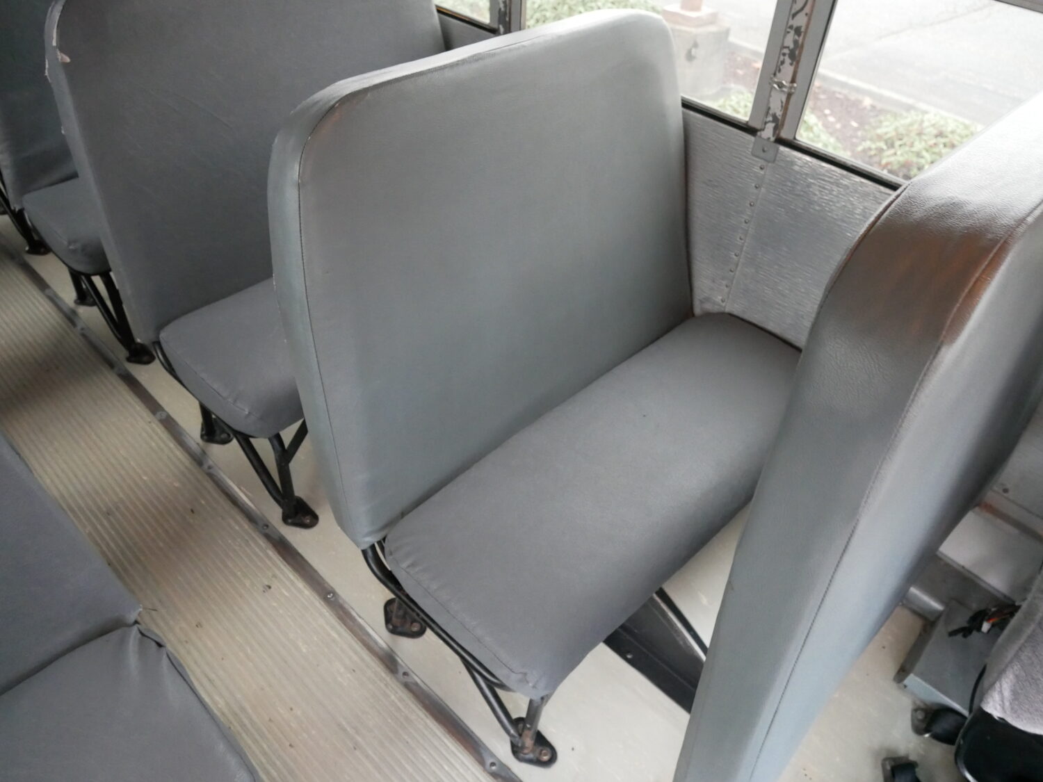 2004 Thomas Saf-T-Liner FE 78 Passenger School Bus - B34630 - Image 10