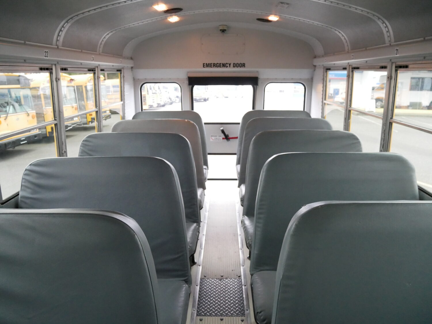 2004 Thomas Saf-T-Liner FE 78 Passenger School Bus - B34630 - Image 7