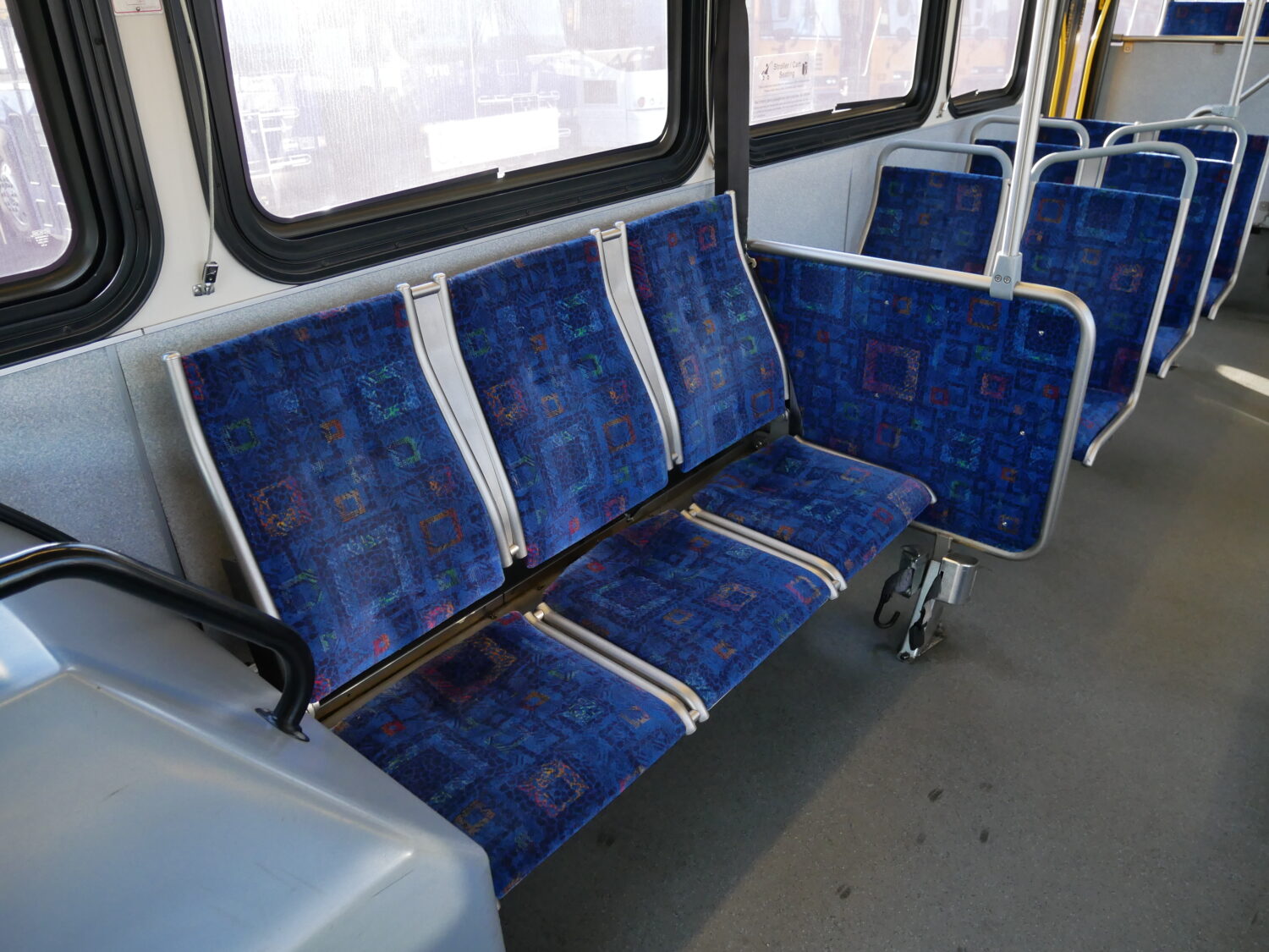 2003 Gillig Low Floor 39 Passenger ADA Transit Bus - T73726 - Image 7