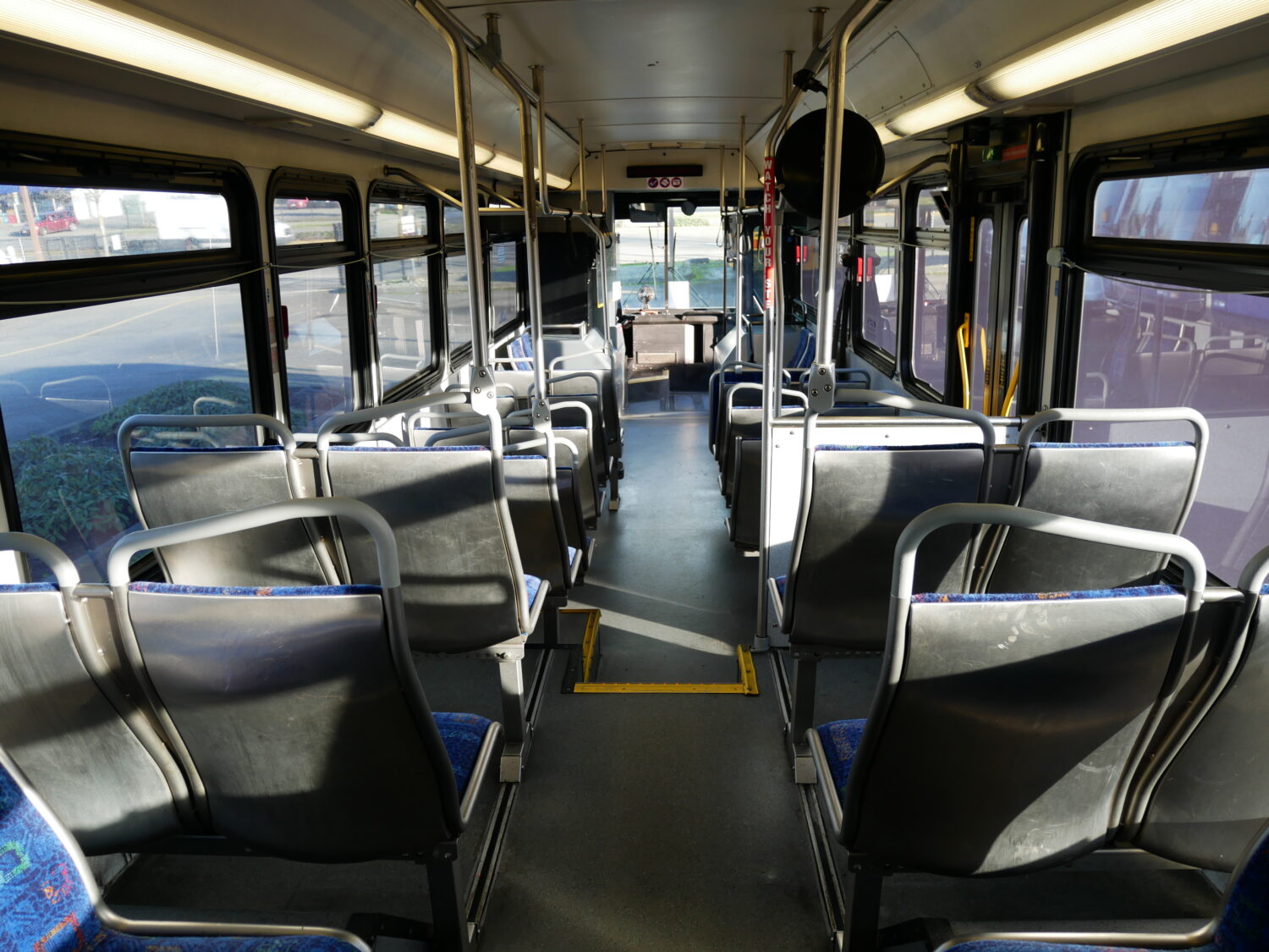 2003 Gillig Low Floor 39 Passenger ADA Transit Bus - T73726 - Image 9