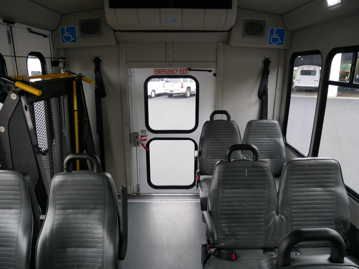 2018 Ford Starcraft Allstar 20 Passenger ADA Shuttle Bus - S07659 - Image 8