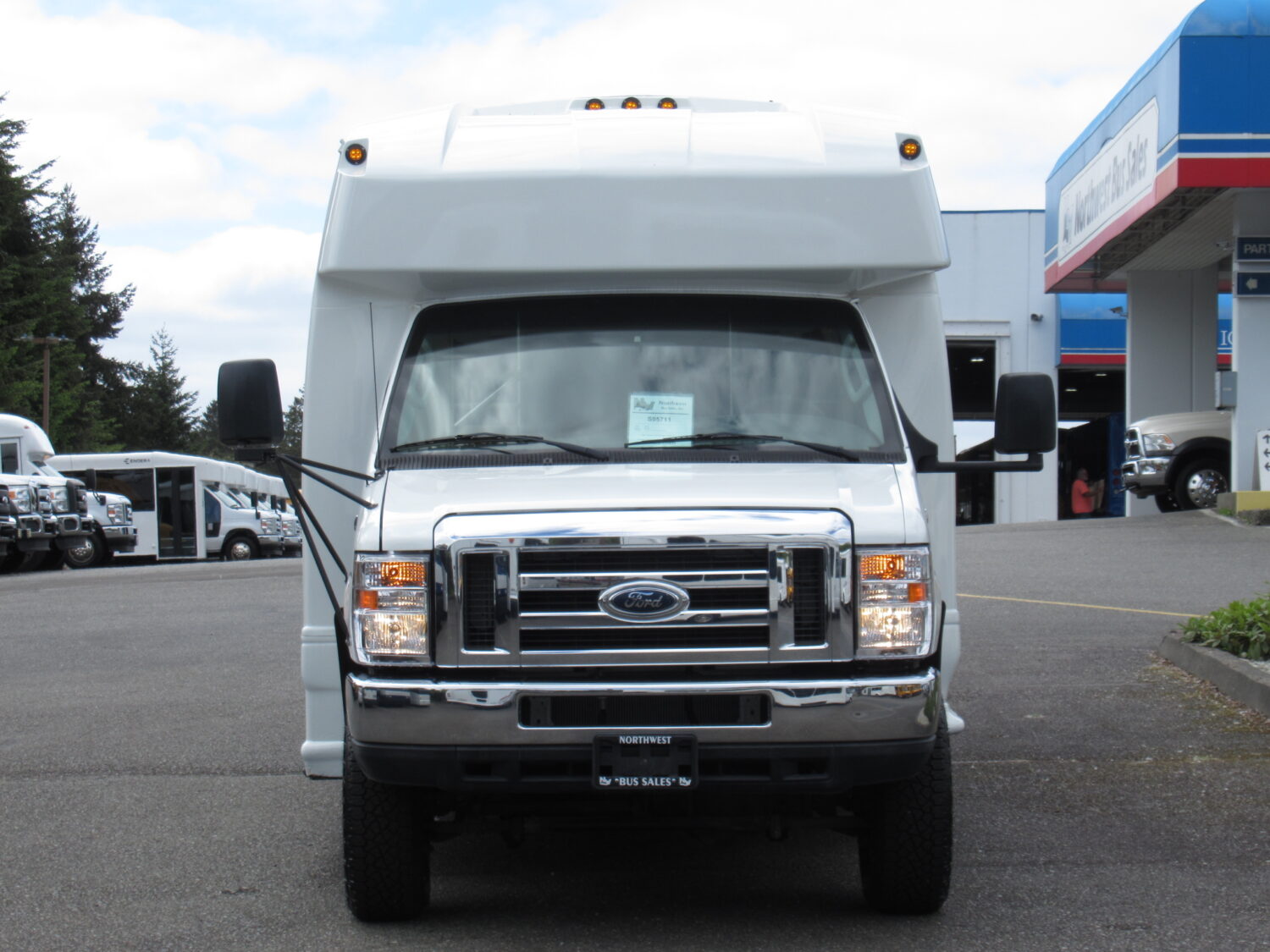 2008 Turtle Top Odyssey 4x4 21 Passenger + Rear Luggage Shuttle Bus - S05711 - Image 11