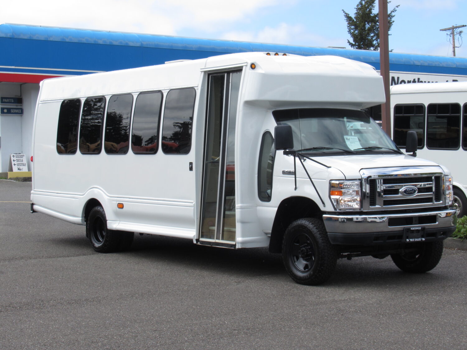 2008 Turtle Top Odyssey 4x4 21 Passenger + Rear Luggage Shuttle Bus - S05711