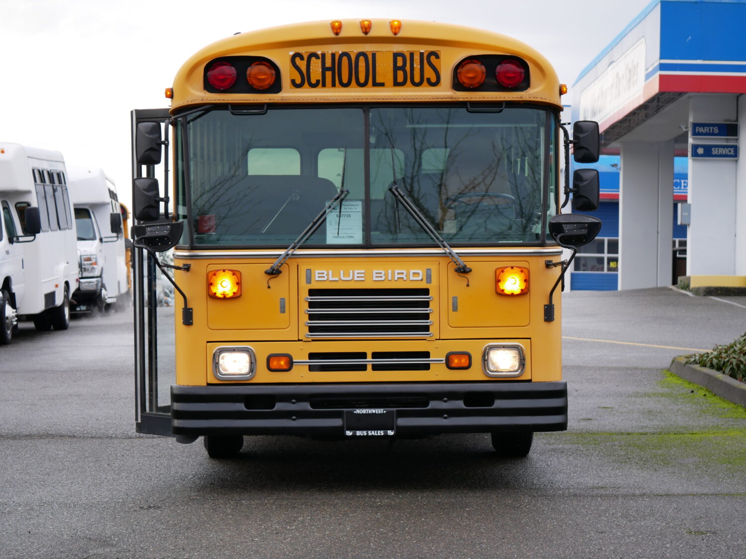1999 Bluebird TC2000 48 Passenger School Bus - B87735 - Image 12