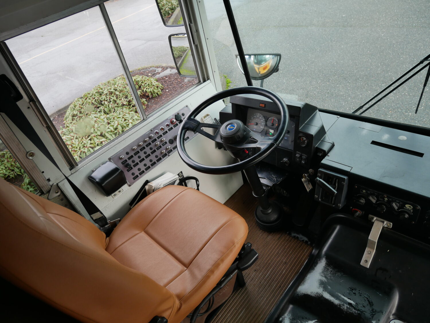 1999 Bluebird TC2000 48 Passenger School Bus - B87735 - Image 5