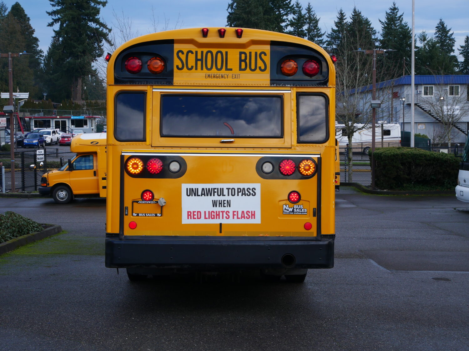 2005 Blue Bird All American 78 Passenger School Bus - B29333 - Image 11