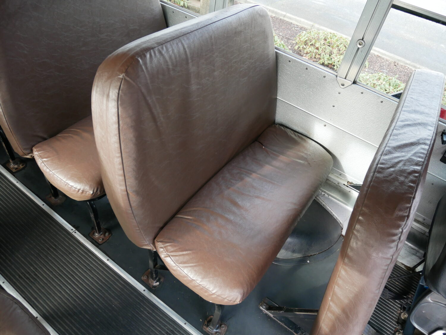 2004 Blue Bird All American 84 Passenger School Bus - B16137 - Image 9