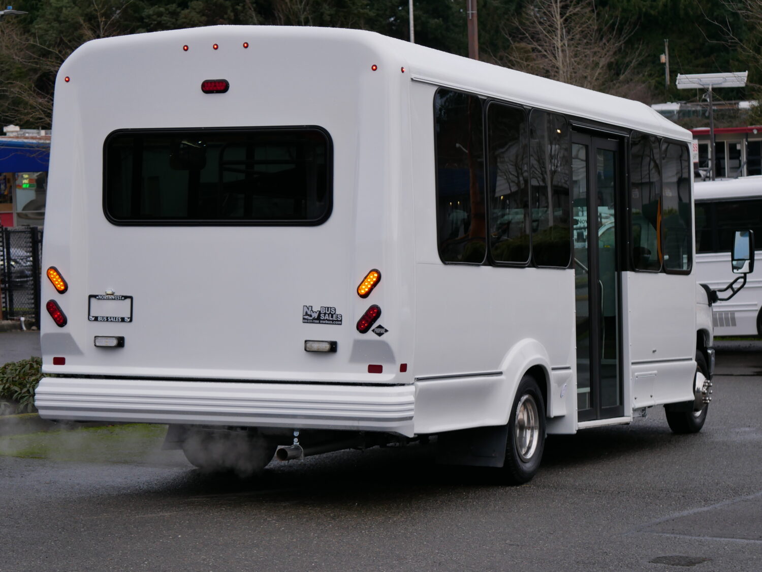 2018 Ford Eldorado Aerotech 14 + Interior Luggage Shuttle Bus - S24649 - Image 3