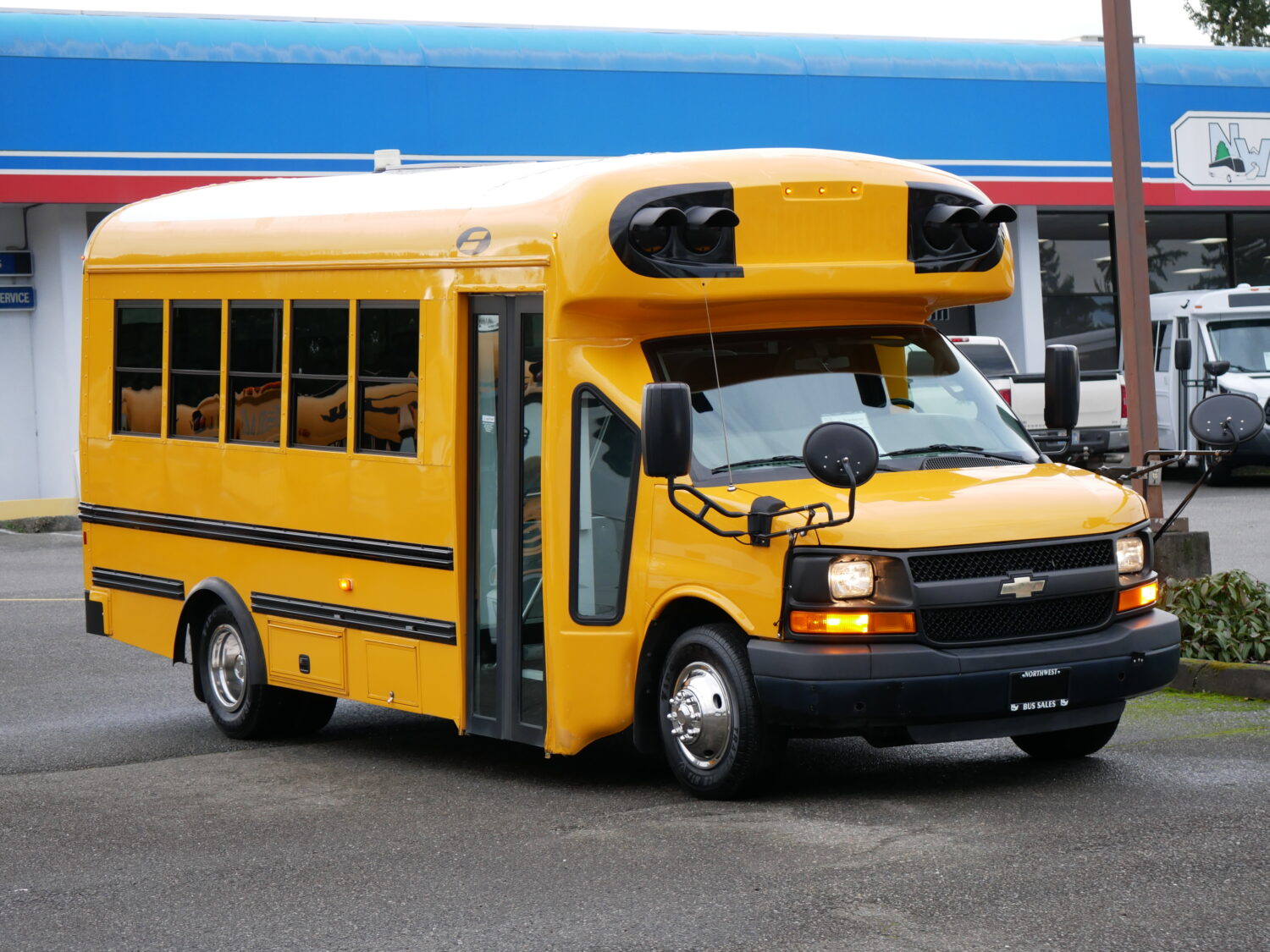 2016 Chevrolet Starcraft Quest 24 Passenger School Bus - B26654