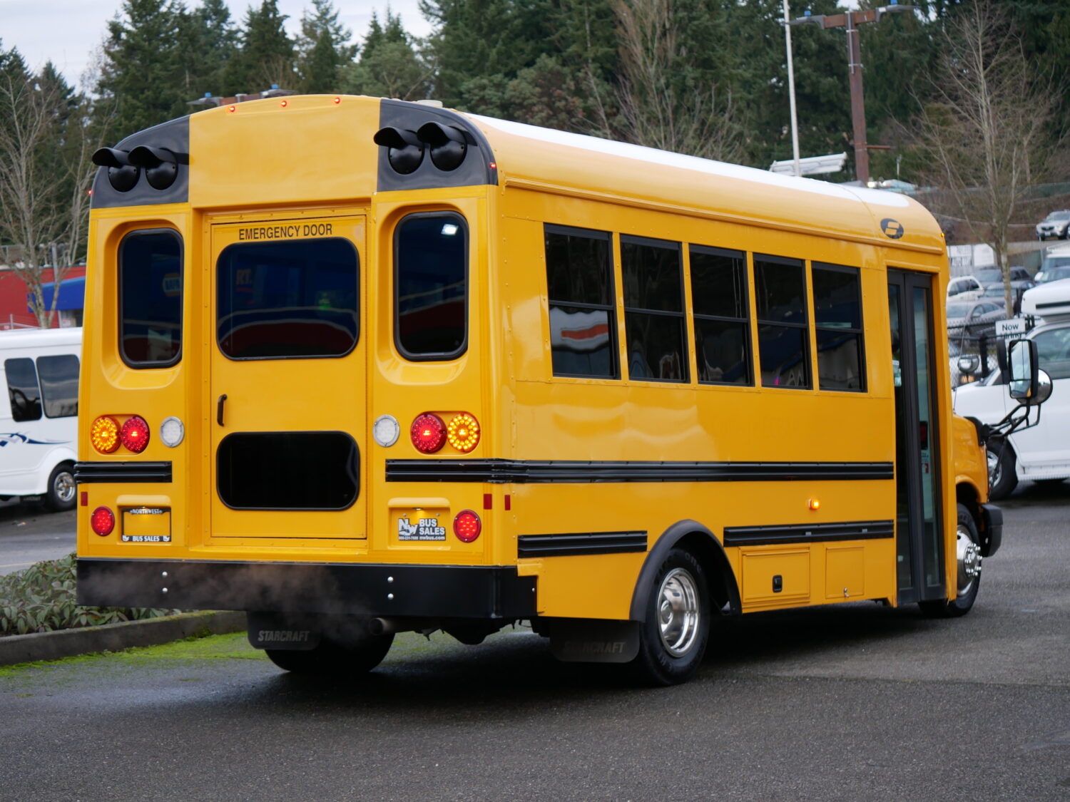 2016 Chevrolet Starcraft Quest 24 Passenger School Bus - B26654 - Image 3