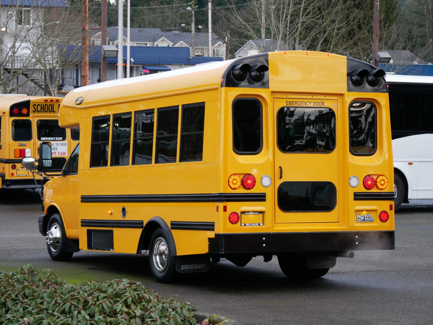 2016 Chevrolet Starcraft Quest 24 Passenger School Bus - B26654 - Image 4