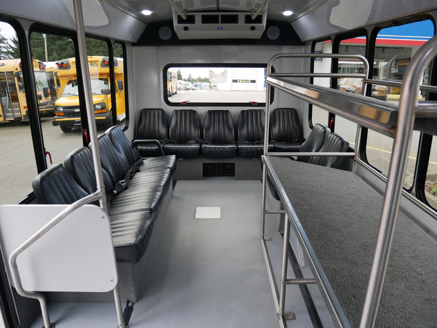 2017 Ford Eldorado Aerotech 14 + Interior Luggage Shuttle Bus - S57151 - Image 6