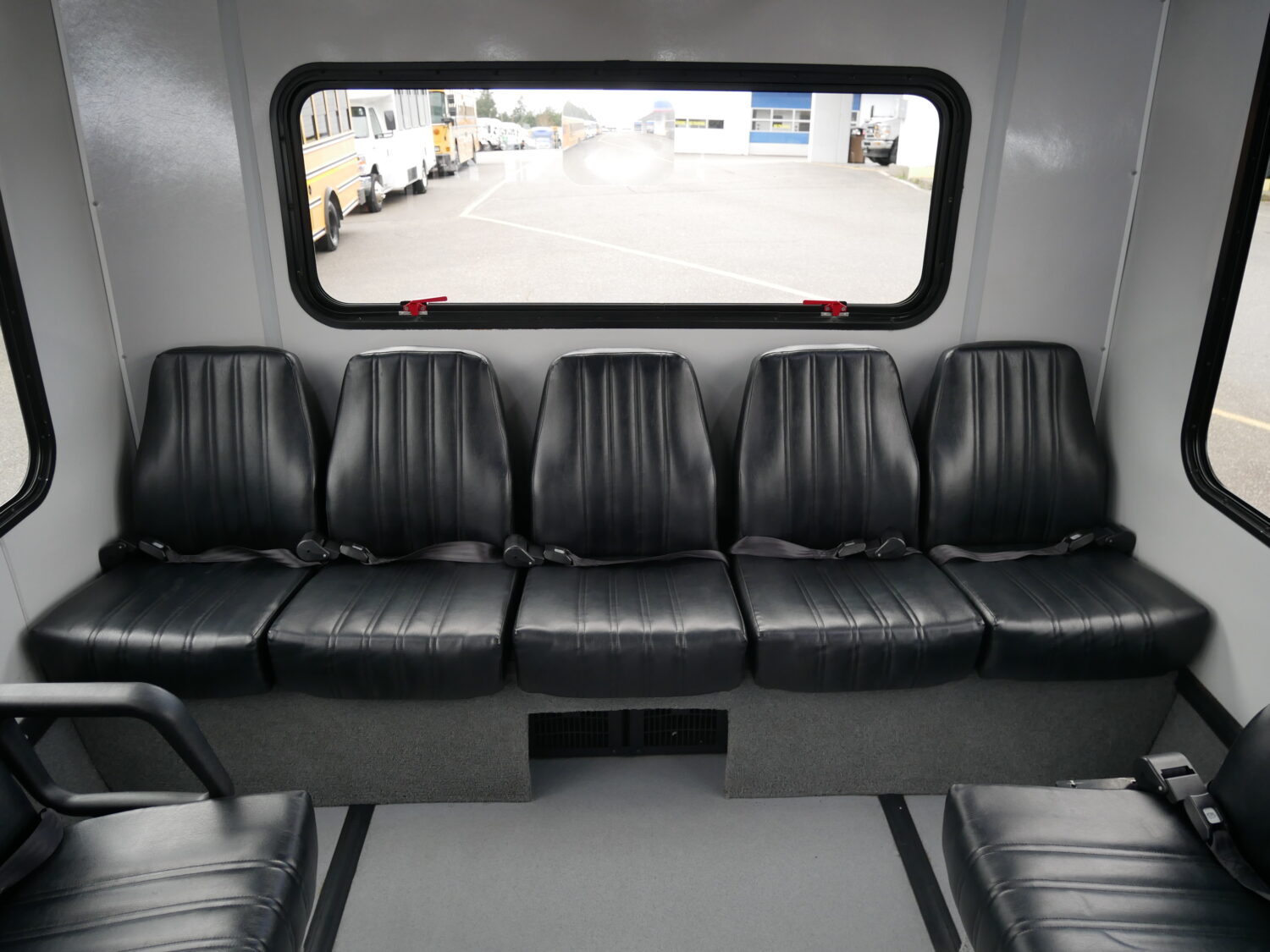 2017 Ford Eldorado Aerotech 14 + Interior Luggage Shuttle Bus - S57151 - Image 7