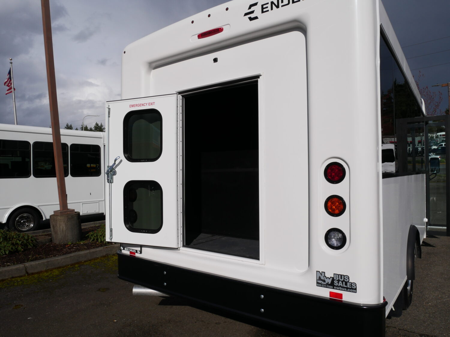 2024 Ford Endera 14 Passenger + Rear Luggage Shuttle Bus - S44164 - Image 10