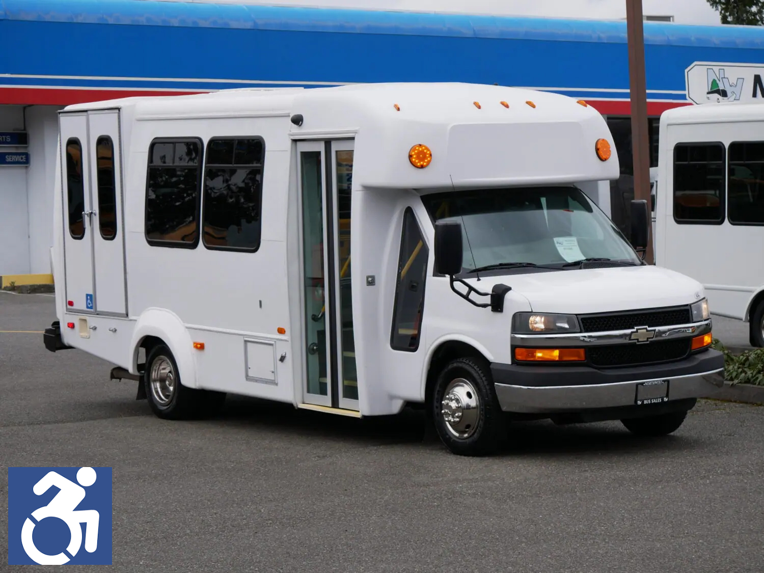 2016 Chevrolet Elkhart ECII 14 Passenger ADA Shuttle Bus - S17089
