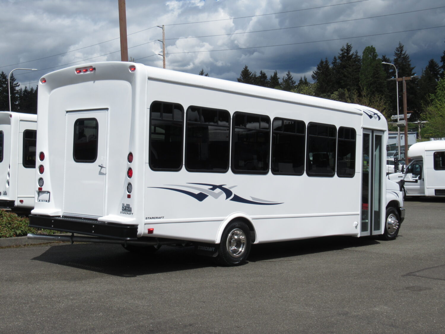 2025 Ford Starcraft MVP 29 Passenger Shuttle Bus - S25126 - Image 3