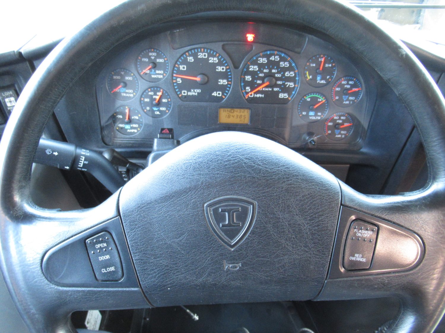 2005 IC CE300 77 Pass School Bus - B87787 - Image 10