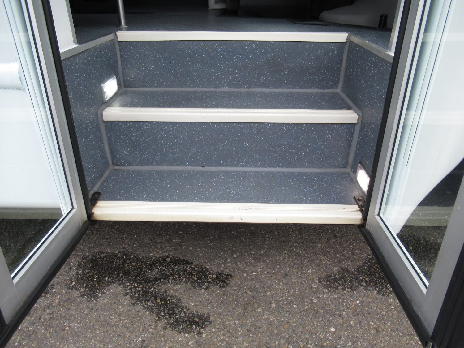 2015 Ford Starcraft MVP 24 Passenger w/Rear Luggage - S28008 - Image 9