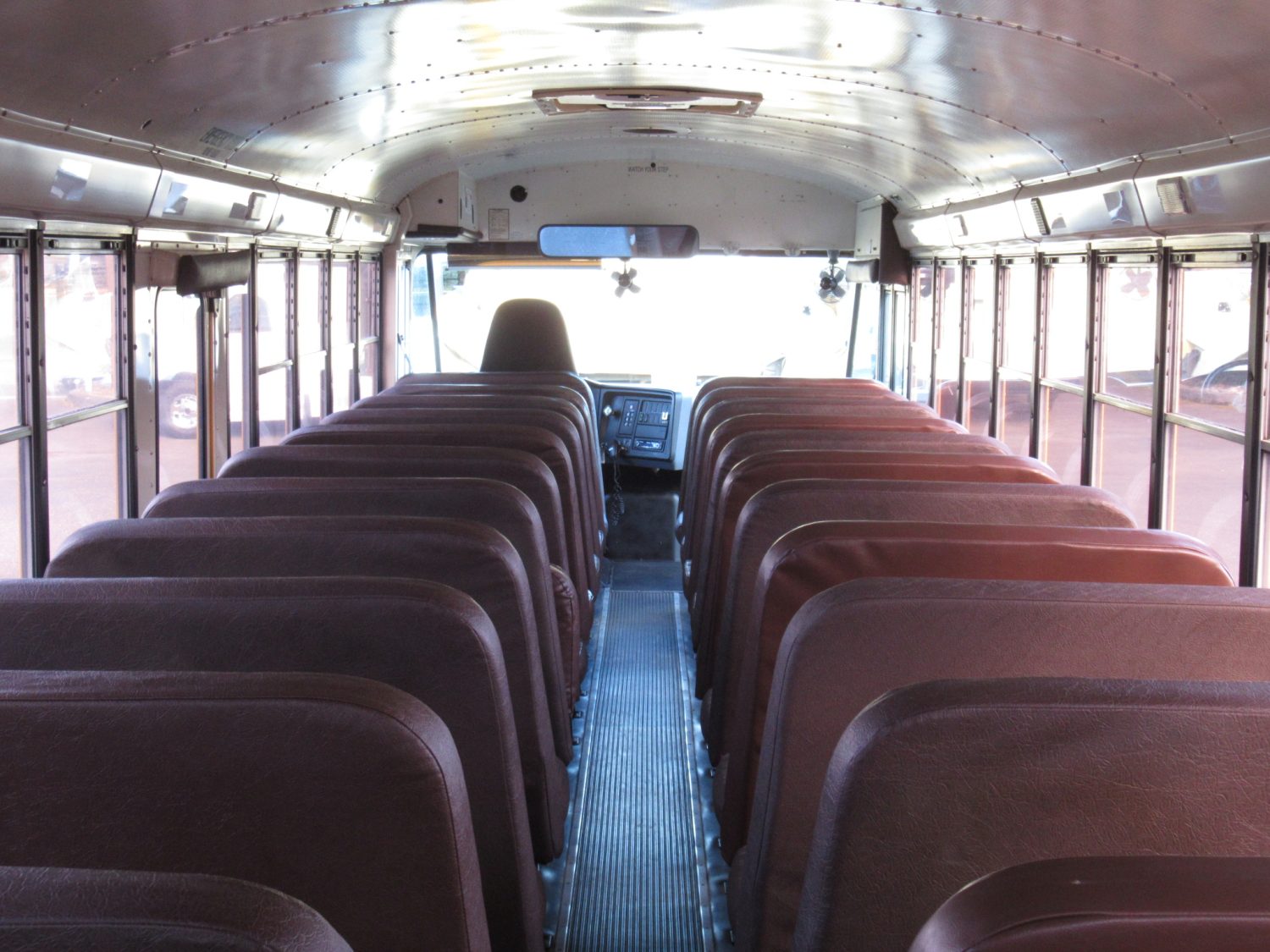 2005 IC CE300 77 Pass School Bus - B87787 - Image 7