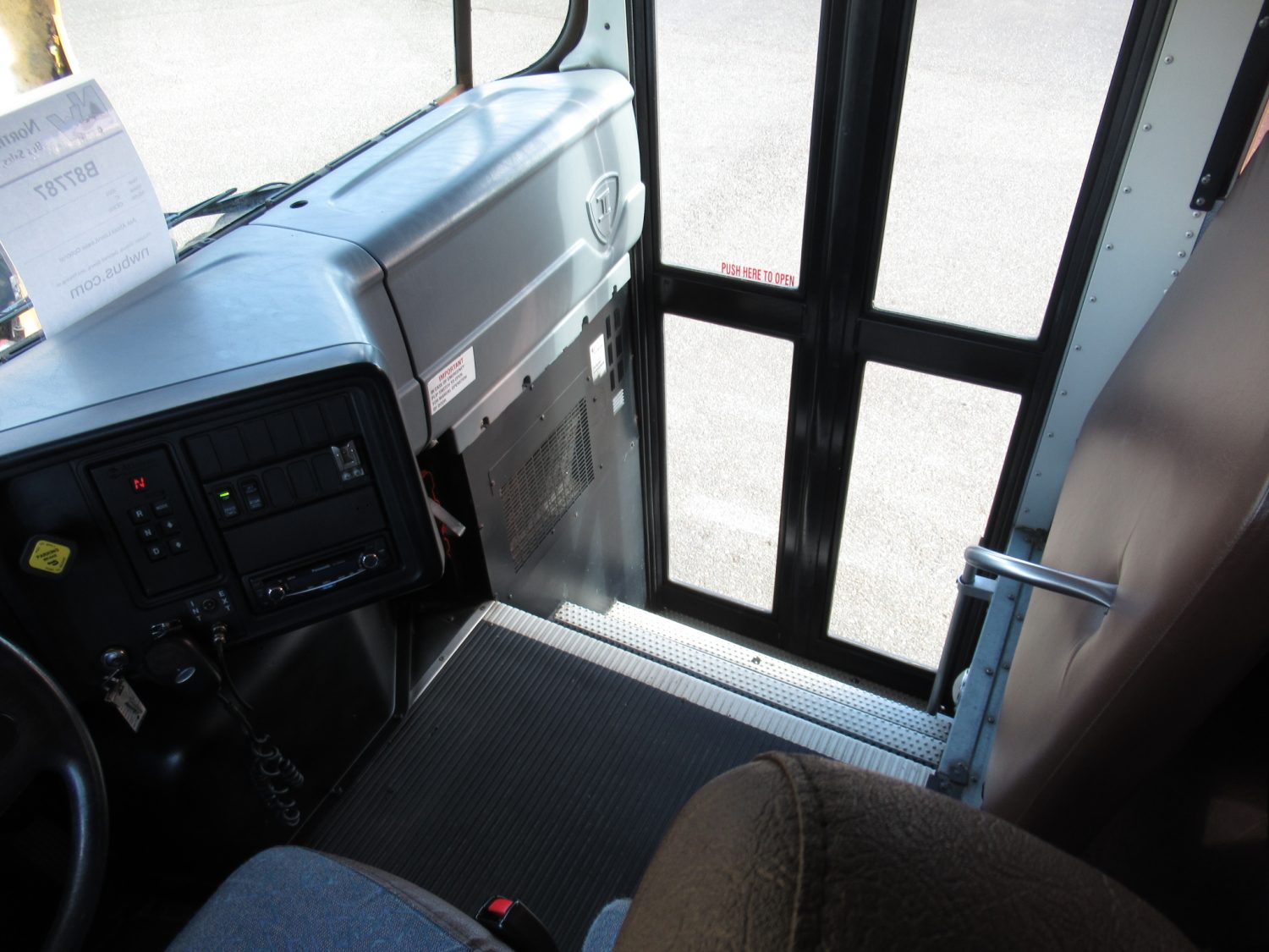 2005 IC CE300 77 Pass School Bus - B87787 - Image 9
