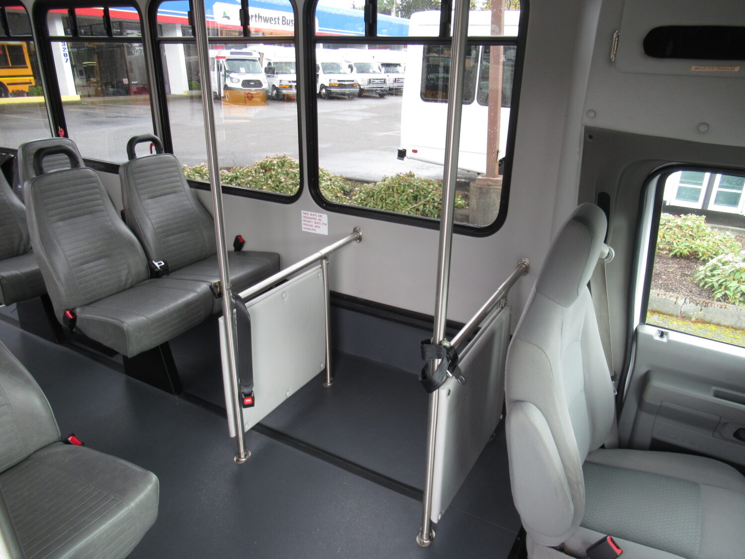 2016 Ford Goshen 10 Passenger & 2 Wheelchair Shuttle Bus - S07194 - Image 7