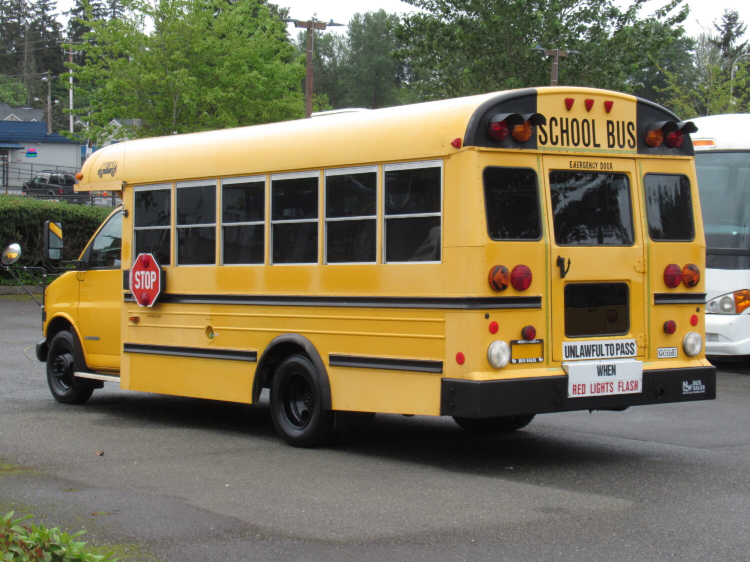 2002 Chevrolet Mid Bus 20 Passenger School Bus - B25287 - Image 4