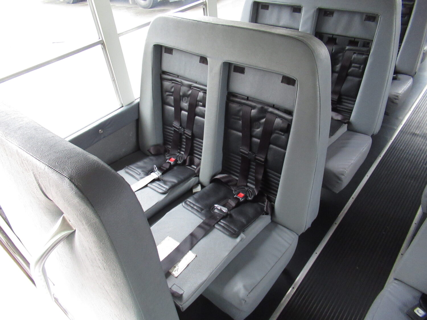 2002 Chevrolet Mid Bus 20 Passenger School Bus - B25287 - Image 7