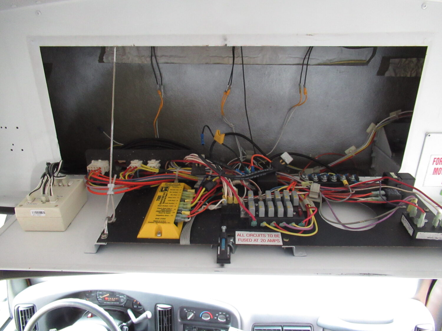 2002 Chevrolet Mid Bus 20 Passenger School Bus - B25287 - Image 10