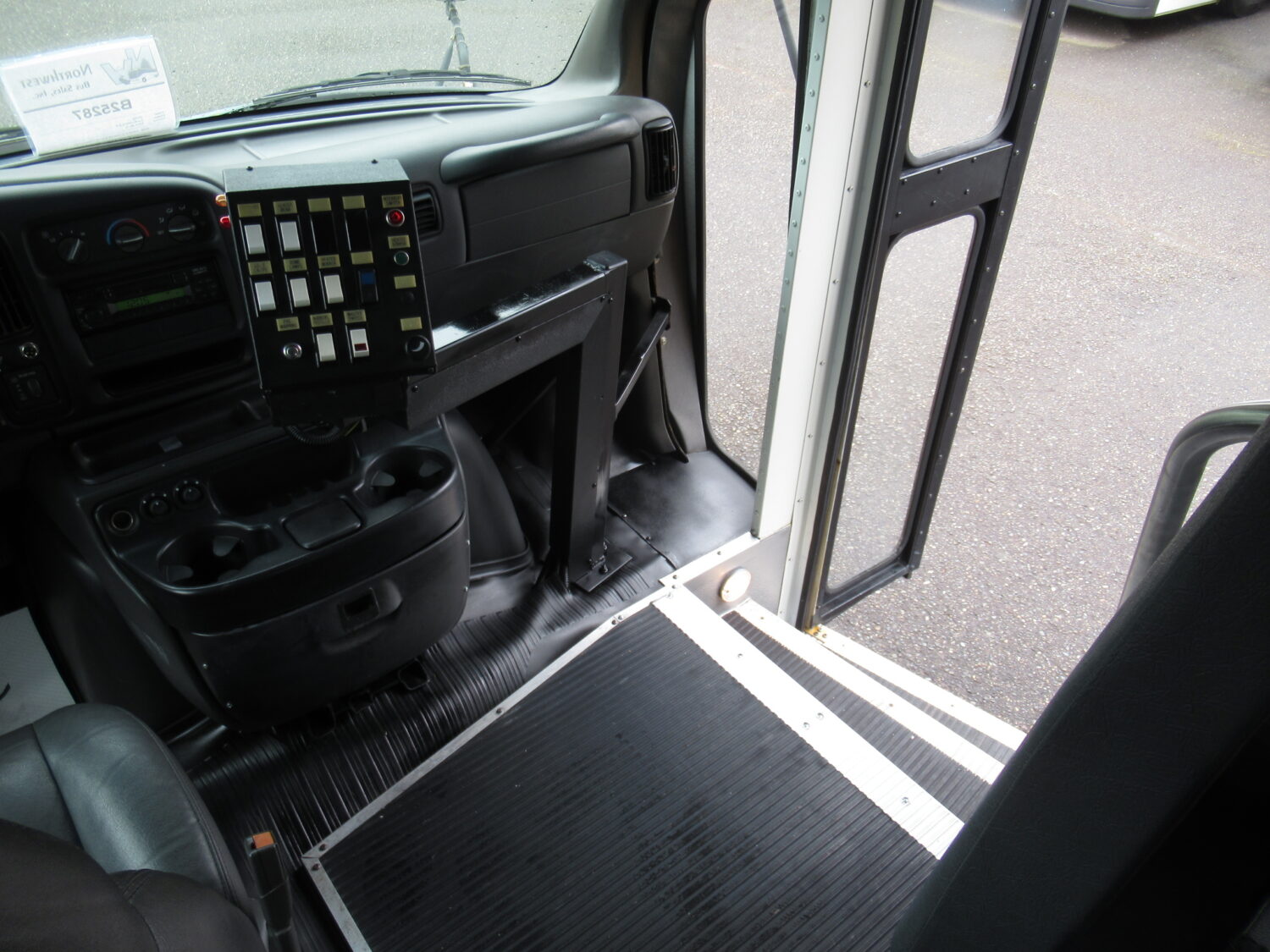 2002 Chevrolet Mid Bus 20 Passenger School Bus - B25287 - Image 9