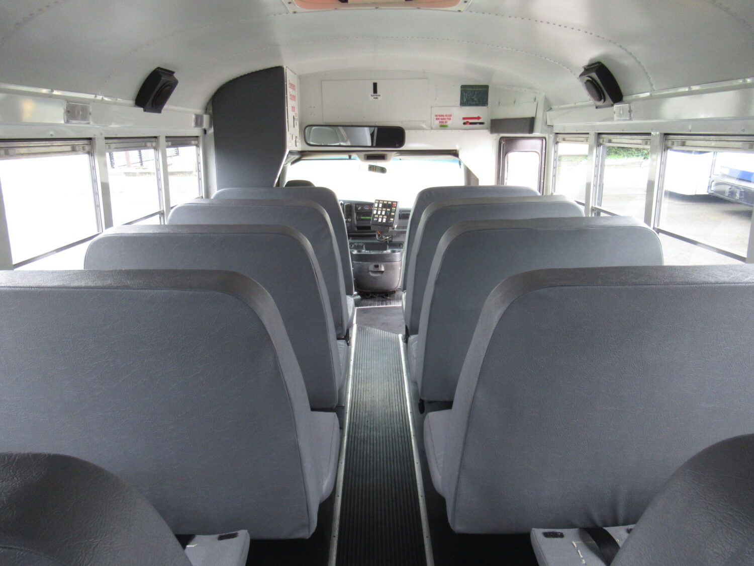2002 Chevrolet Mid Bus 20 Passenger School Bus - B25287 - Image 6