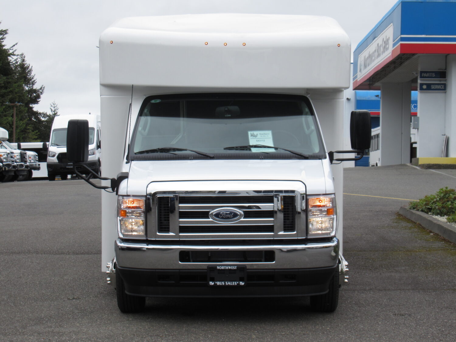 2024 Ford Endera 14 Passenger w/Rear Luggage - S43112 - Image 10