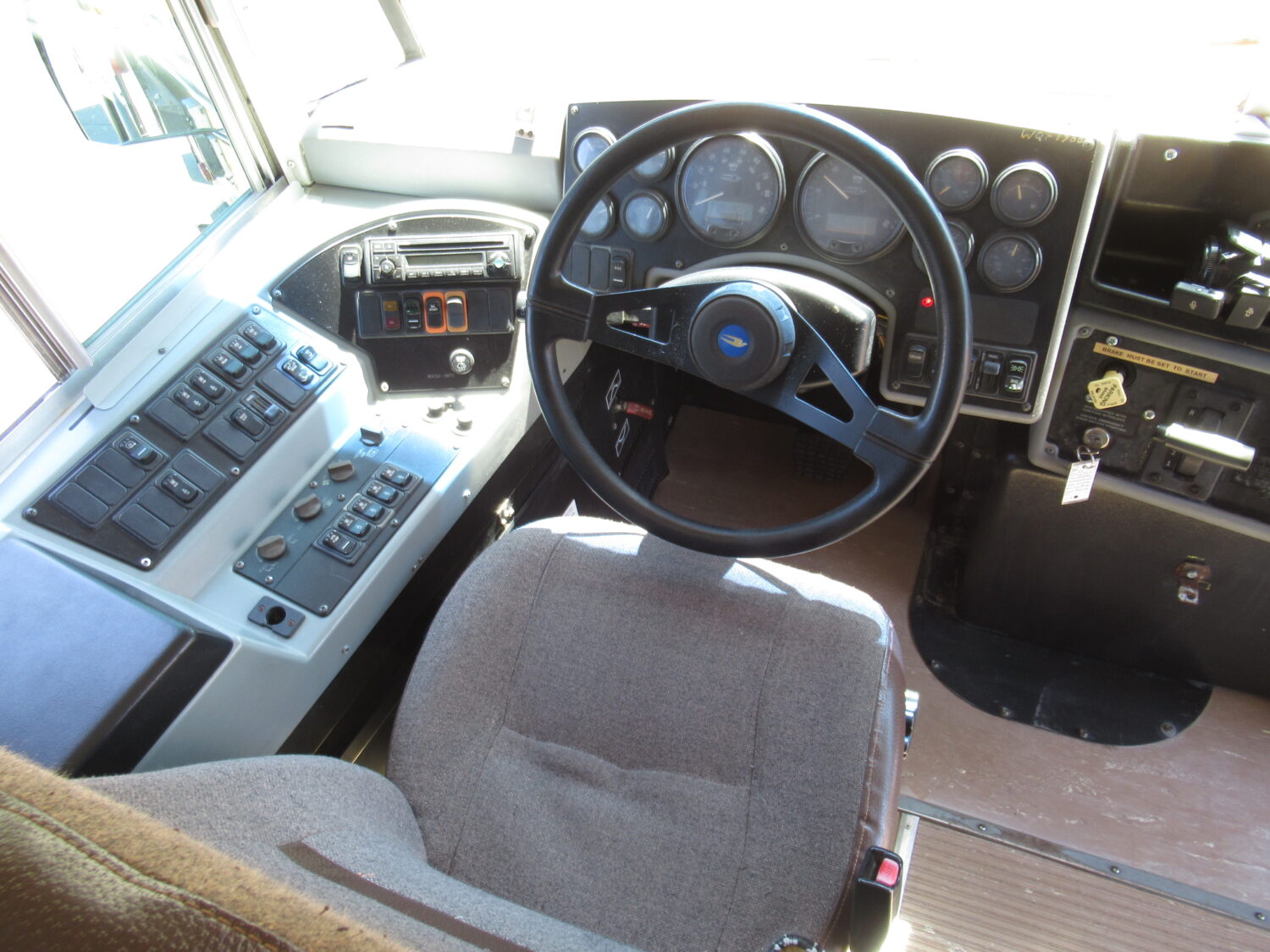 2006 Blue Bird Vision 7 Row School Bus - B29426 - Image 8