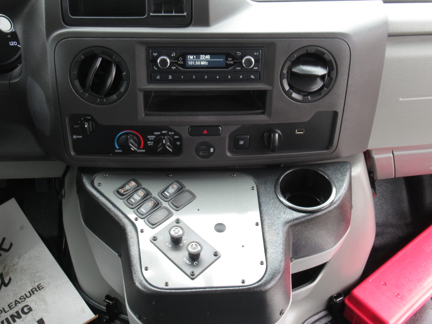 2024 Ford Endera 14 Passenger w/Rear Luggage - S43112 - Image 9