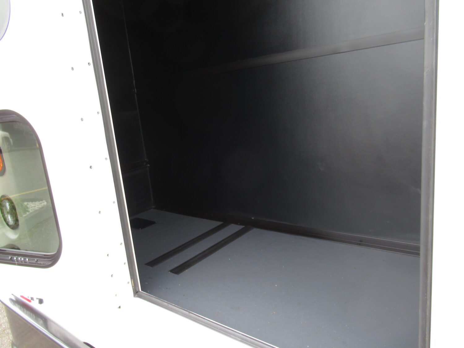 2024 Ford Endera 14 Passenger w/Rear Luggage - S43112 - Image 12